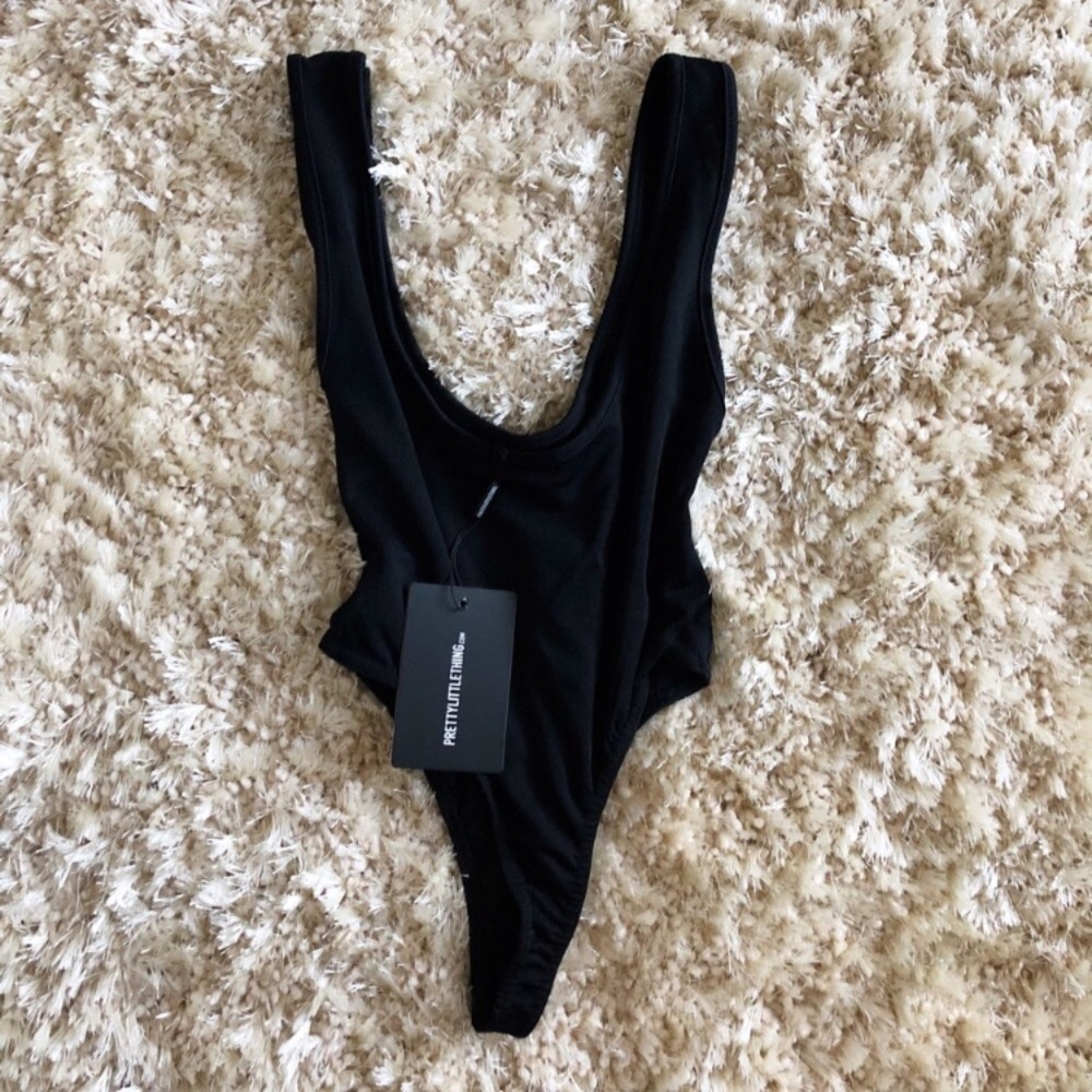 PRETTY LITTLE THING BODYSUIT